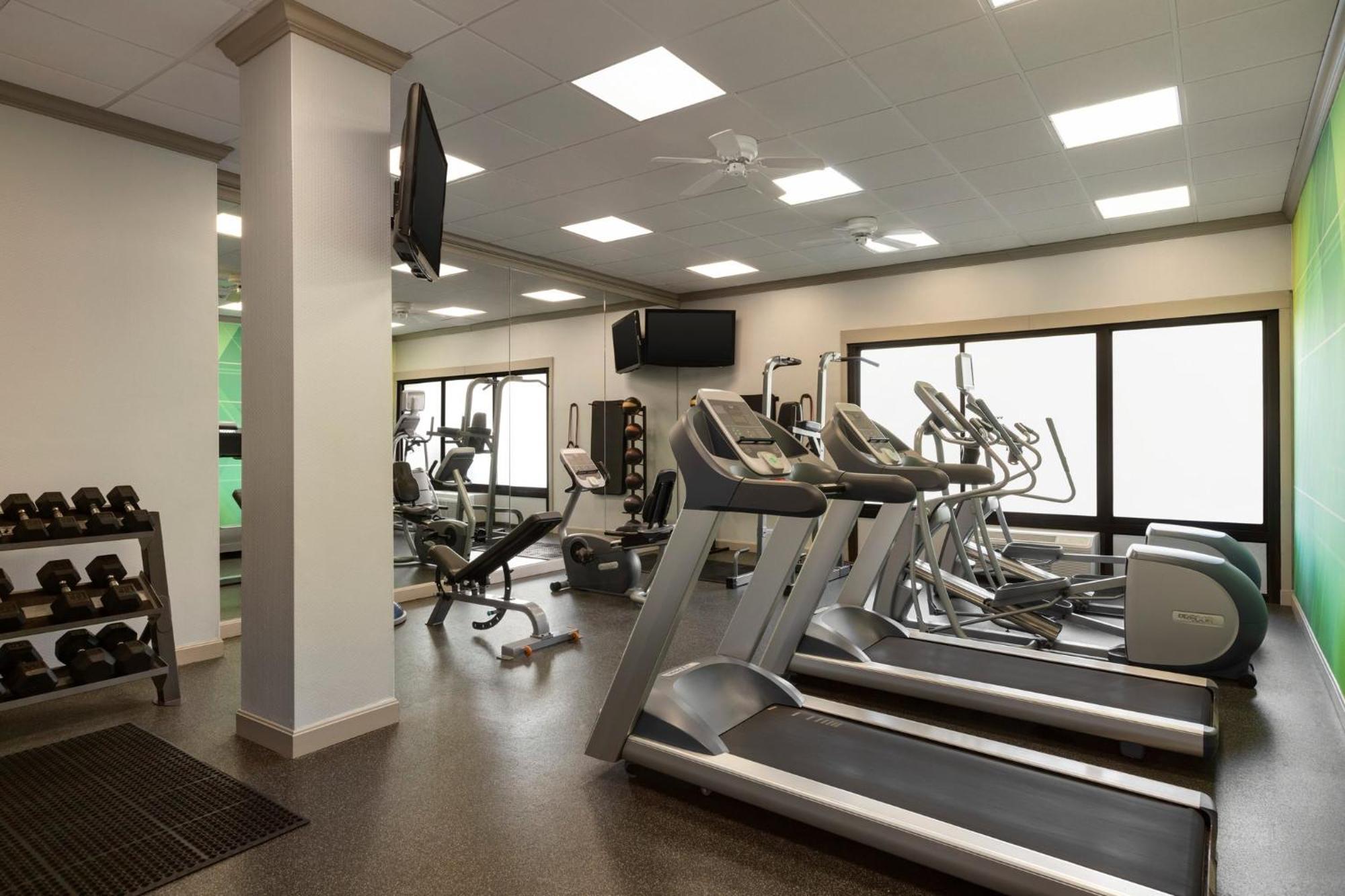 Holiday Inn Boston - Cambridge Area By Ihg Somerville Εξωτερικό φωτογραφία